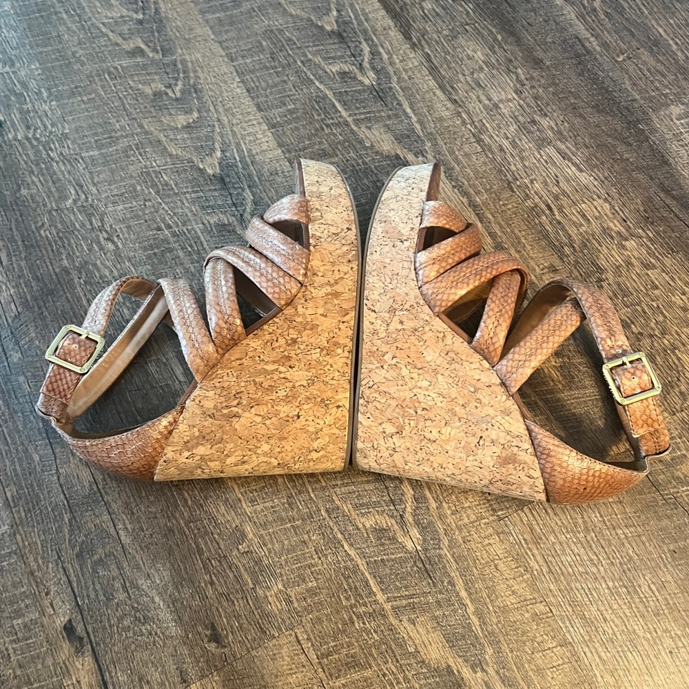 Tory Burch Jeanine Snake Print Leather Wedge Size 8 1/2 - Picture 7 of 16